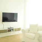 Regina Serafina Villa *