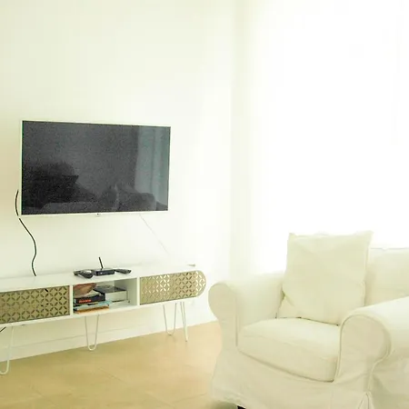 Regina Serafina Villa *