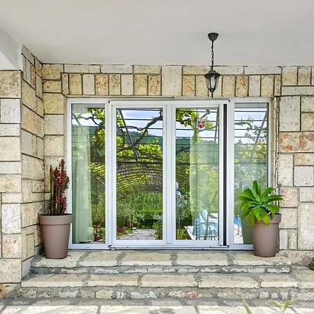 Regina Serafina Βίλα Μπαλτσίκ