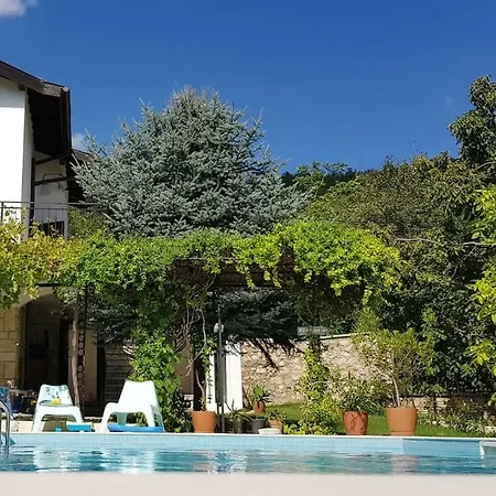 Regina Serafina Villa Balchik