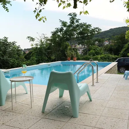 Regina Serafina Villa *