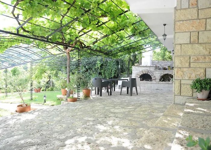 Willa Regina Serafina *